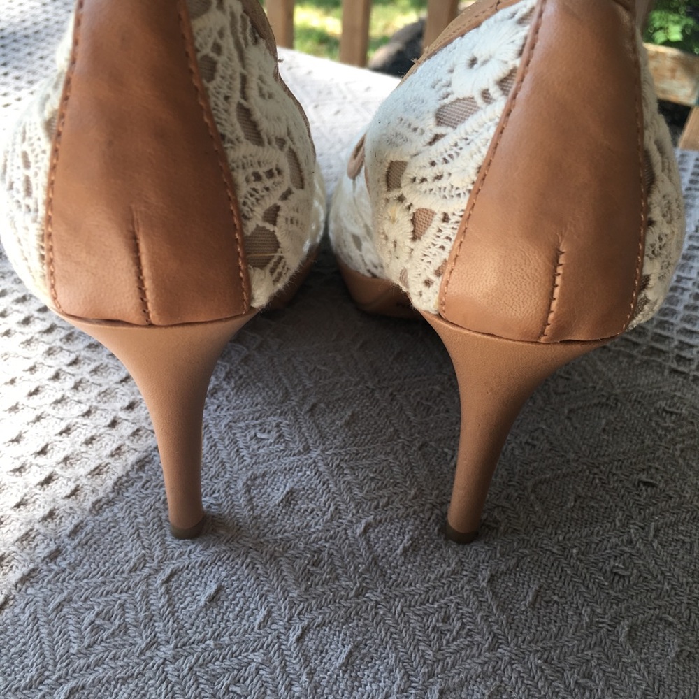Antonio Melanie Tan & Ivory Lace Slip On Heels - Picture 6 of 8